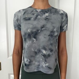 Lululemon T-shirt